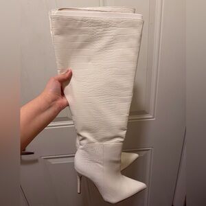 PrettyLittleThing Crocodile White Pointed Toe Heel Boots